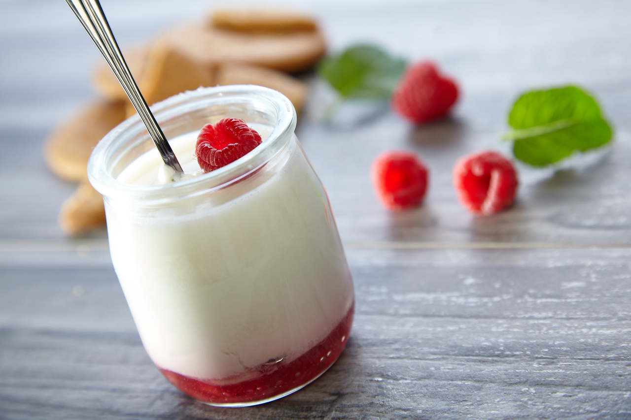 Fruit preparations for yogurt